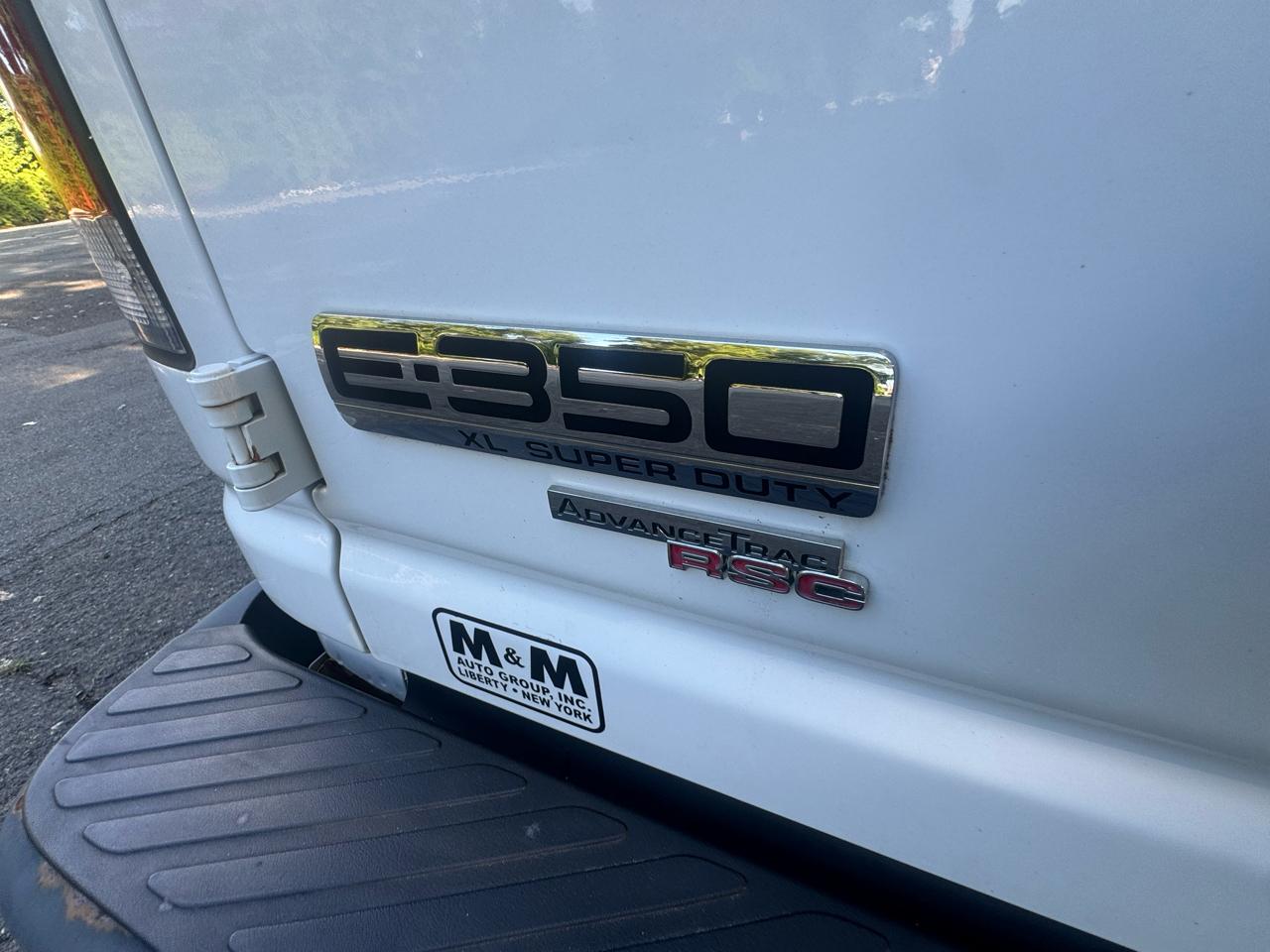 Ford Econoline E-350 XL Super Duty 2013