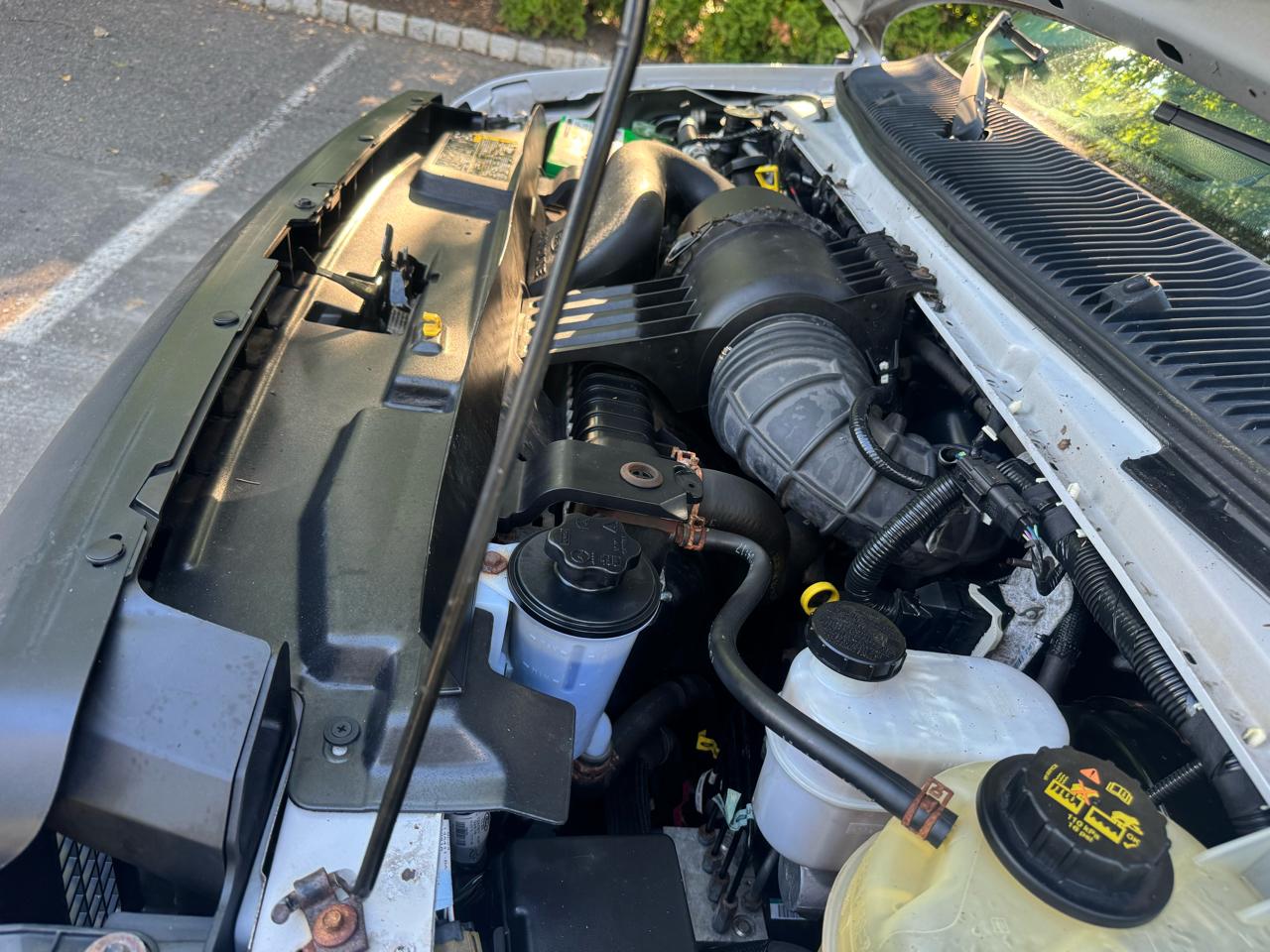 Ford Econoline E-350 XL Super Duty 2013