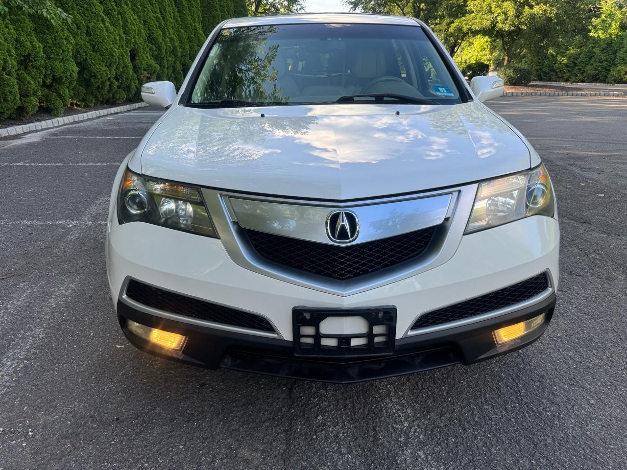 Acura MDX 6-Spd AT w/Tech Package 2011