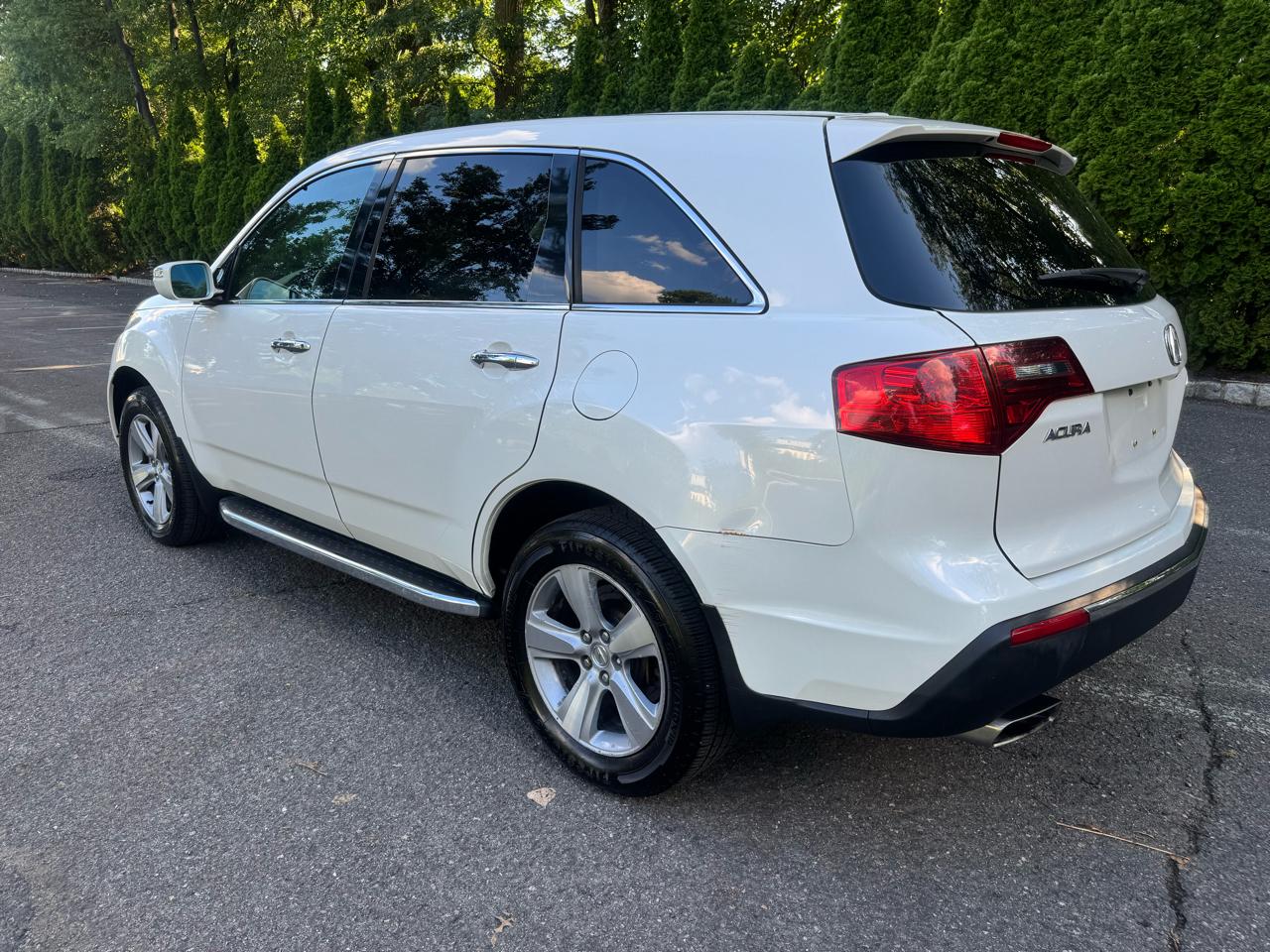 Acura MDX 6-Spd AT w/Tech Package 2011