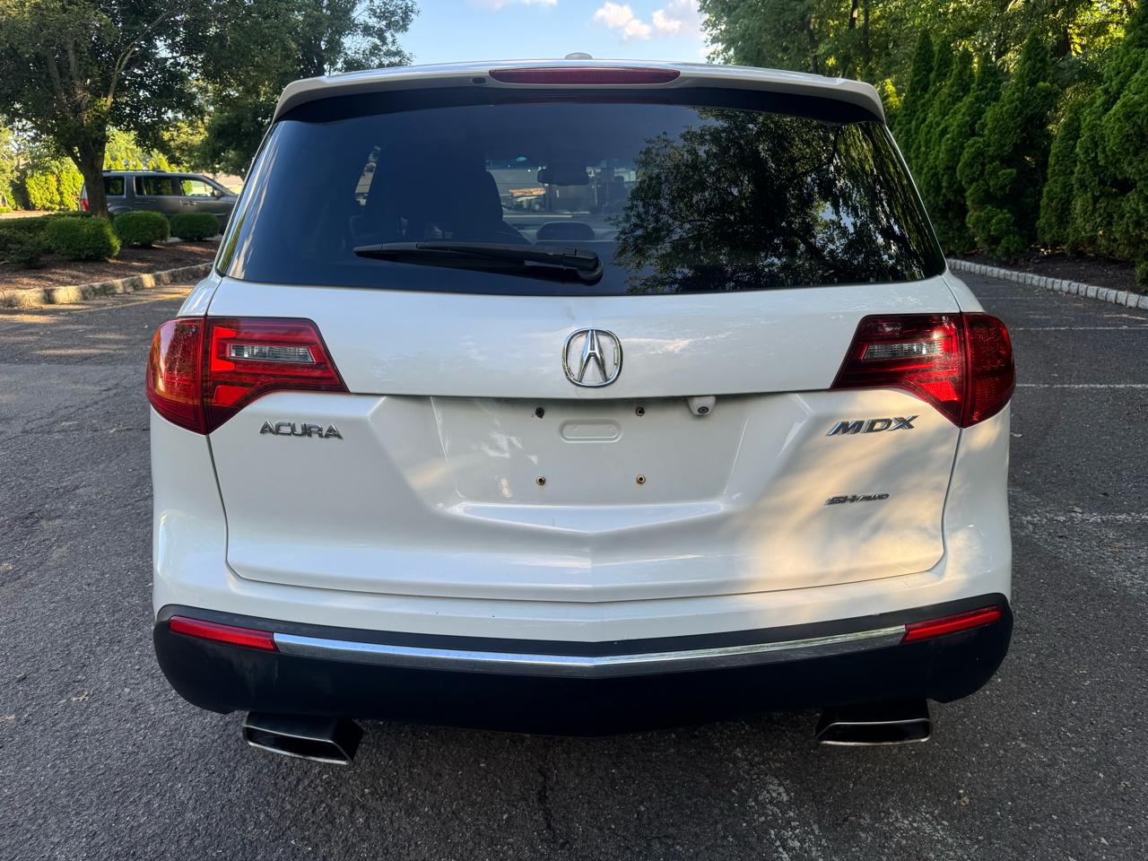Acura MDX 6-Spd AT w/Tech Package 2011