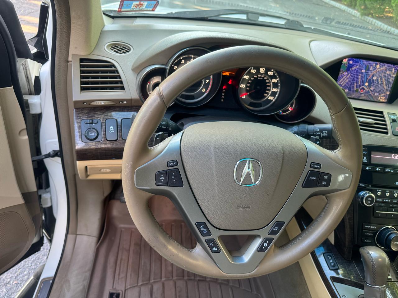 Acura MDX 6-Spd AT w/Tech Package 2011