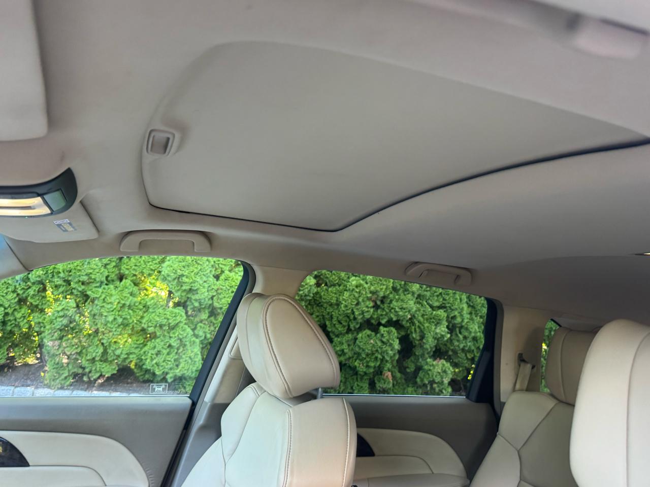 Acura MDX 6-Spd AT w/Tech Package 2011