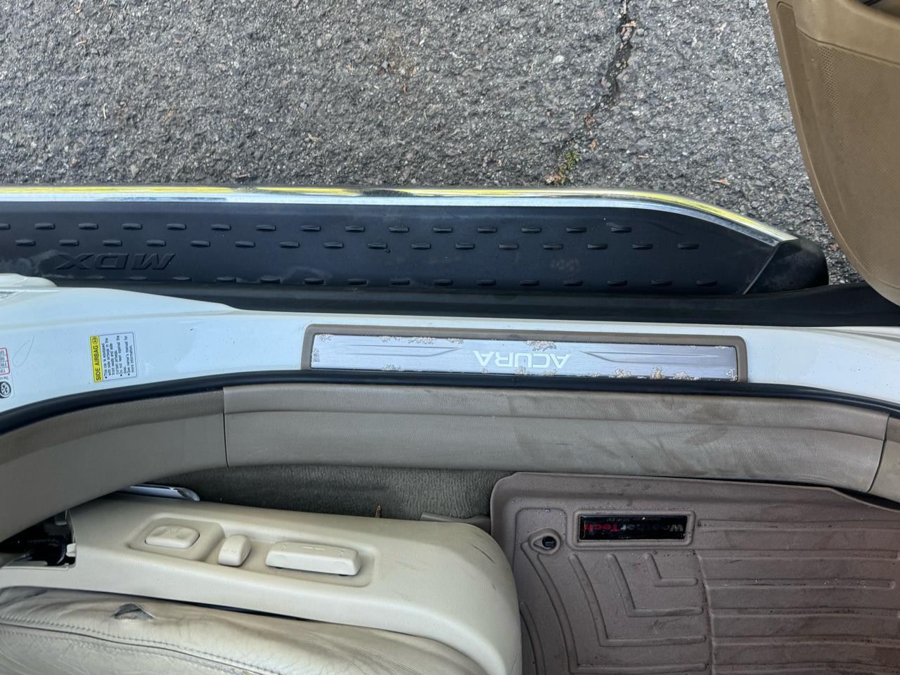 Acura MDX 6-Spd AT w/Tech Package 2011