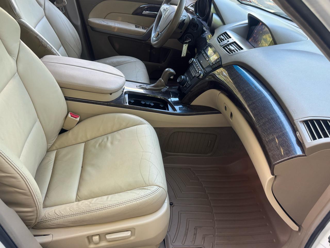 Acura MDX 6-Spd AT w/Tech Package 2011