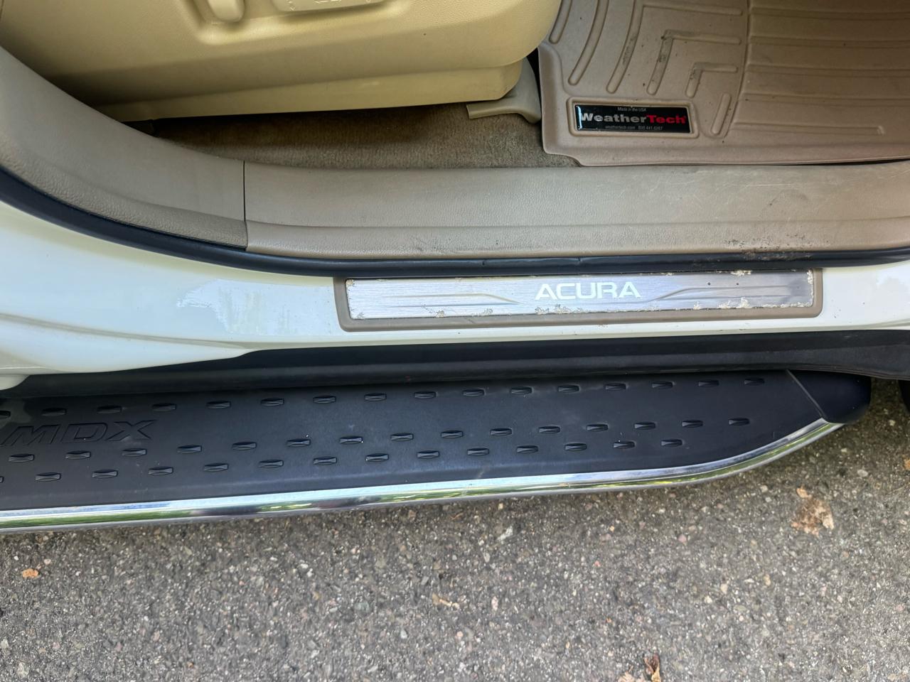 Acura MDX 6-Spd AT w/Tech Package 2011