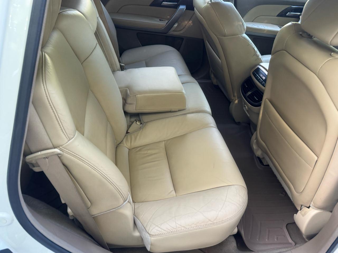 Acura MDX 6-Spd AT w/Tech Package 2011