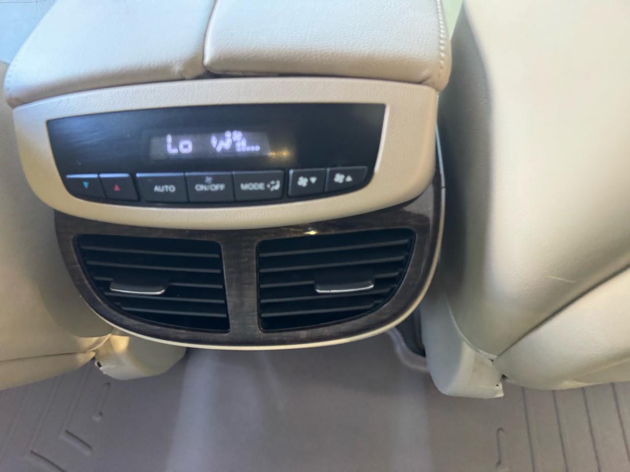 Acura MDX 6-Spd AT w/Tech Package 2011