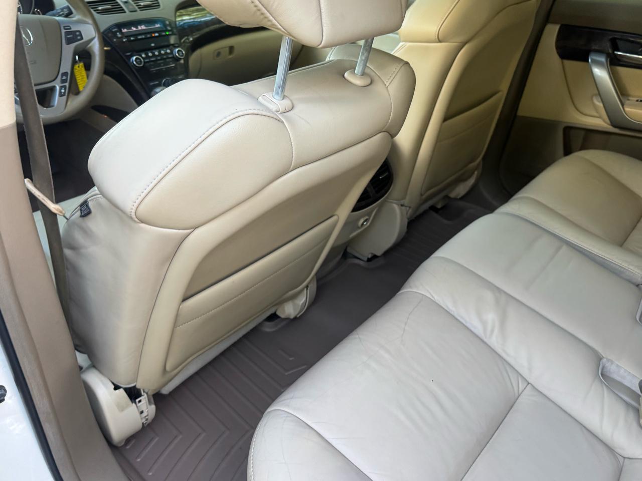 Acura MDX 6-Spd AT w/Tech Package 2011