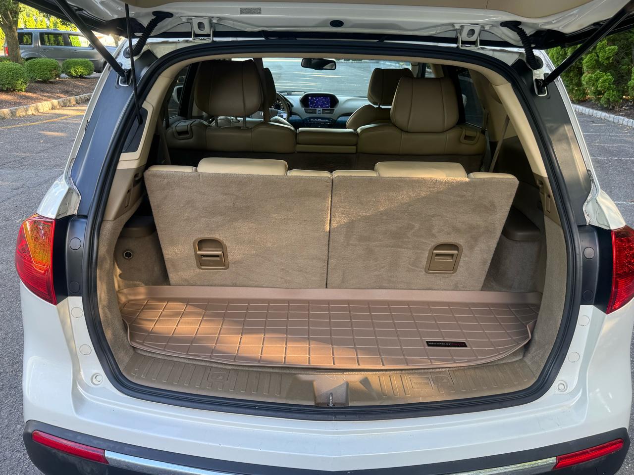 Acura MDX 6-Spd AT w/Tech Package 2011