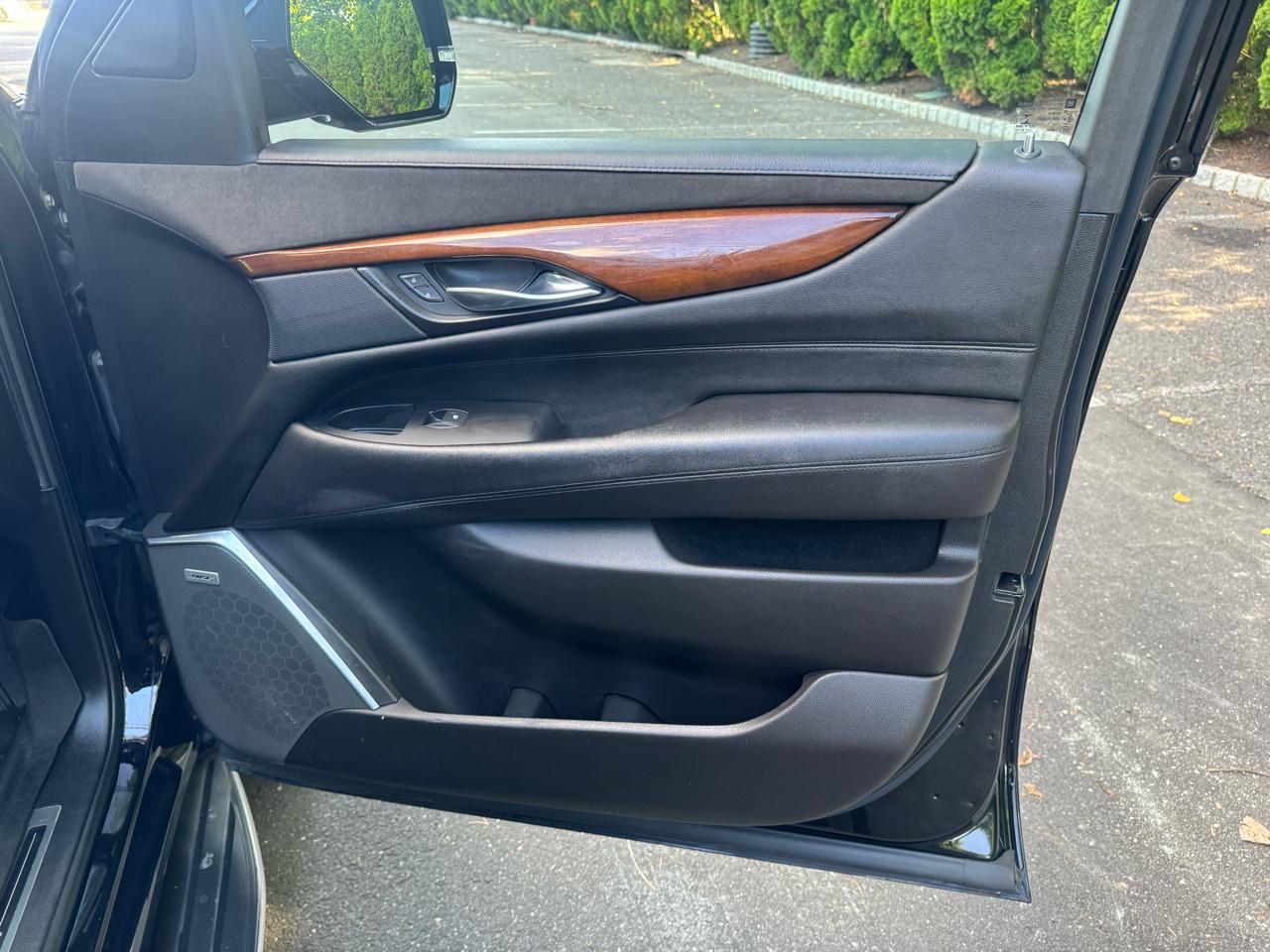Cadillac Escalade ESV Luxury 4WD 2020