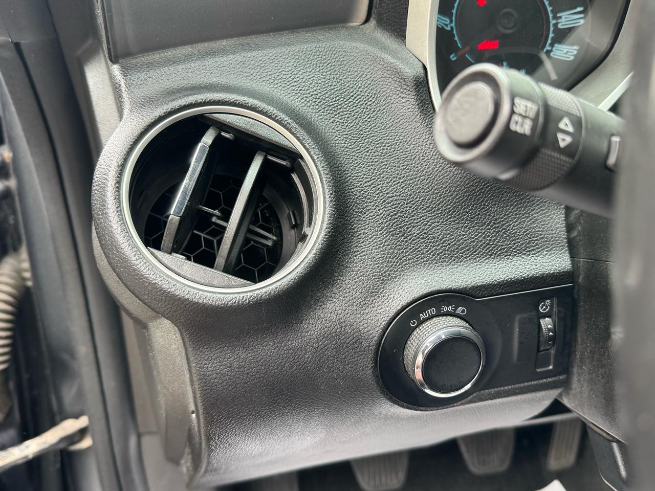 Chevrolet Camaro 2LT Coupe 2011