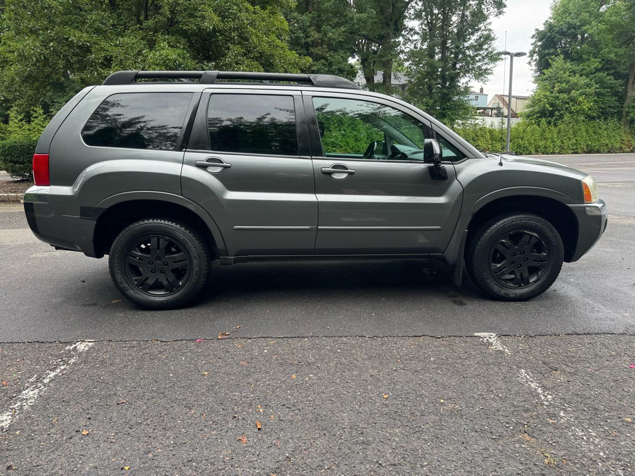 Mitsubishi Endeavor XLS AWD 2004