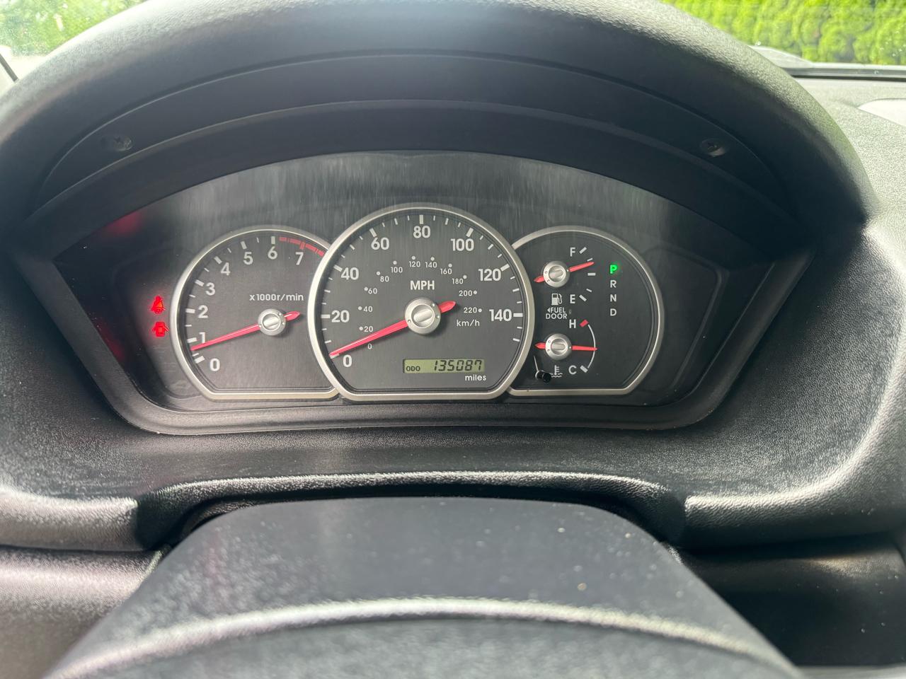 Mitsubishi Endeavor XLS AWD 2004