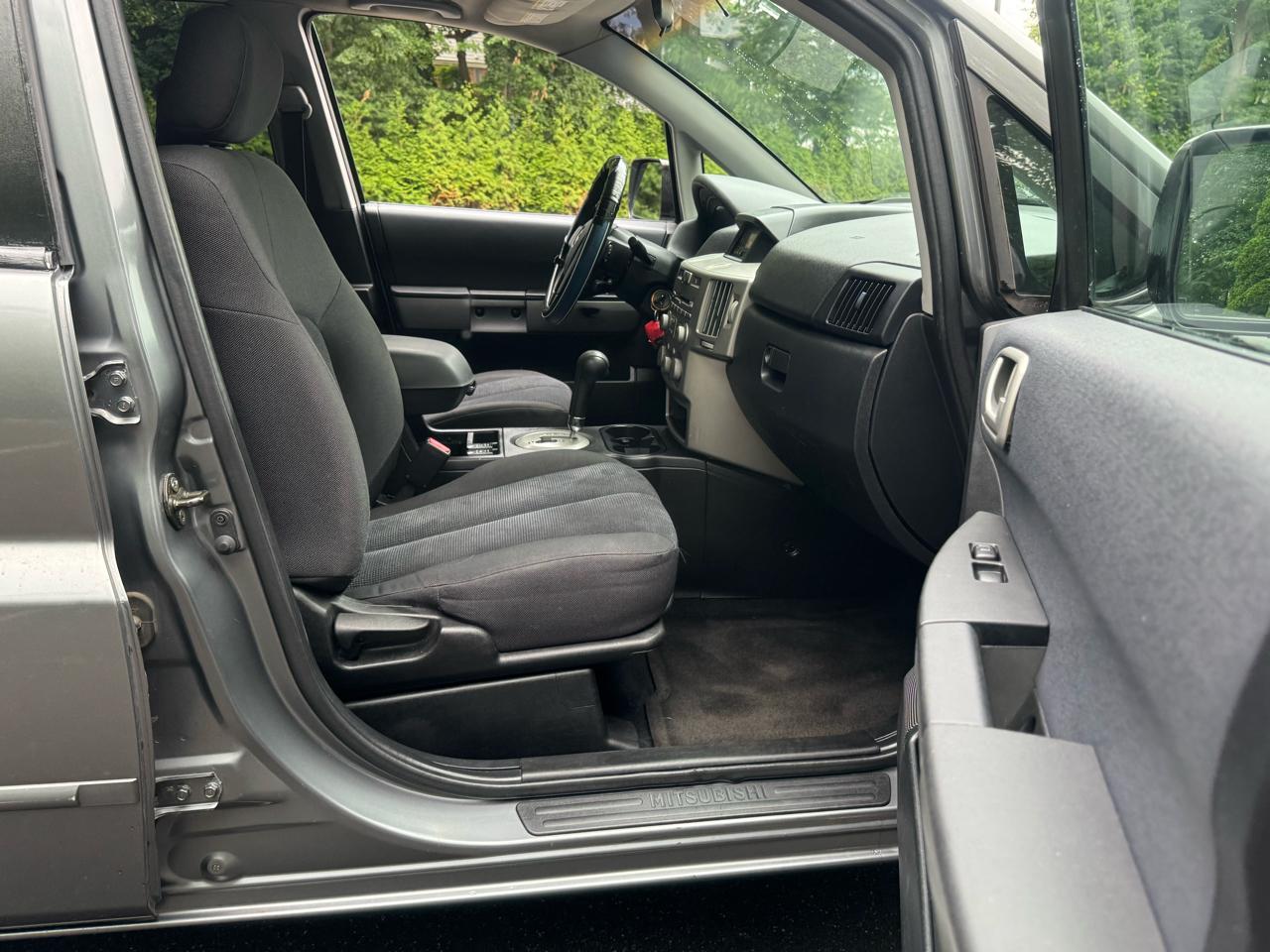 Mitsubishi Endeavor XLS AWD 2004
