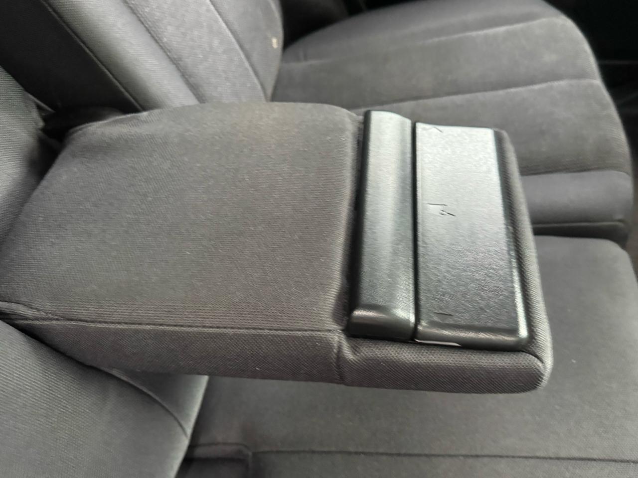 Mitsubishi Endeavor XLS AWD 2004