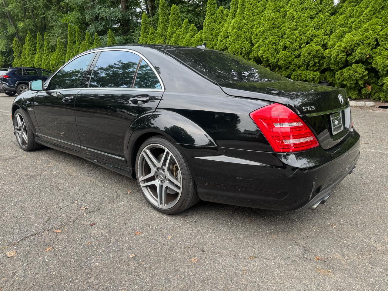 Mercedes-Benz S-Class S63 AMG 2010
