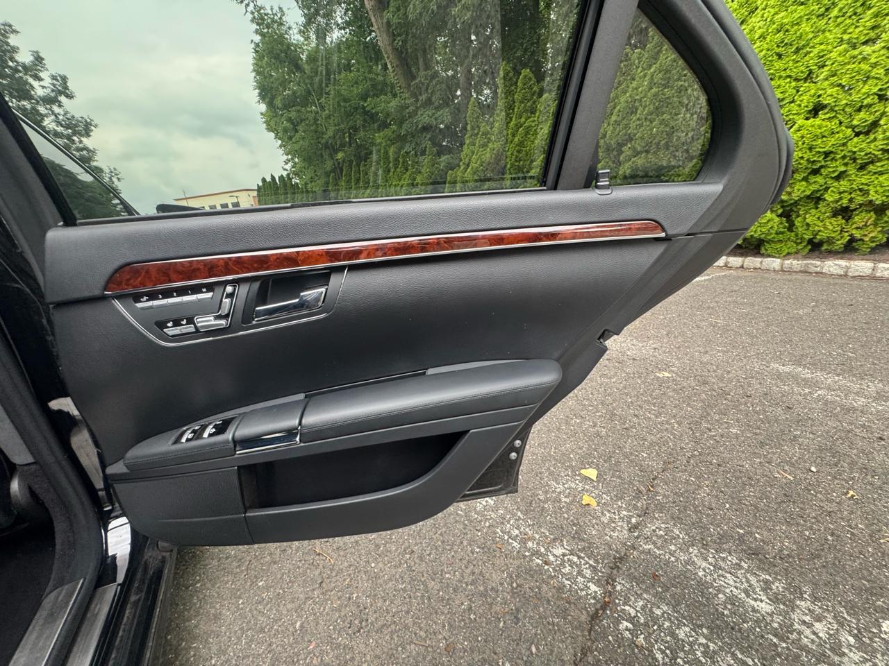 Mercedes-Benz S-Class S63 AMG 2010