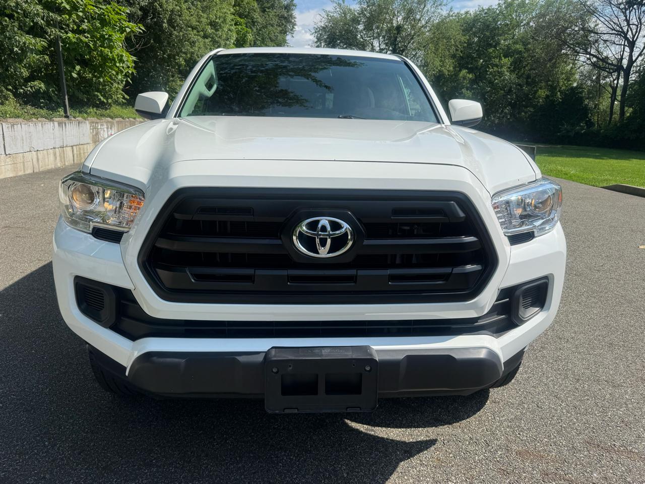 Toyota Tacoma SR5 Access Cab I4 6AT 2WD 2017
