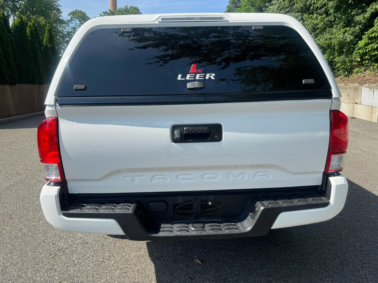 Toyota Tacoma SR5 Access Cab I4 6AT 2WD 2017