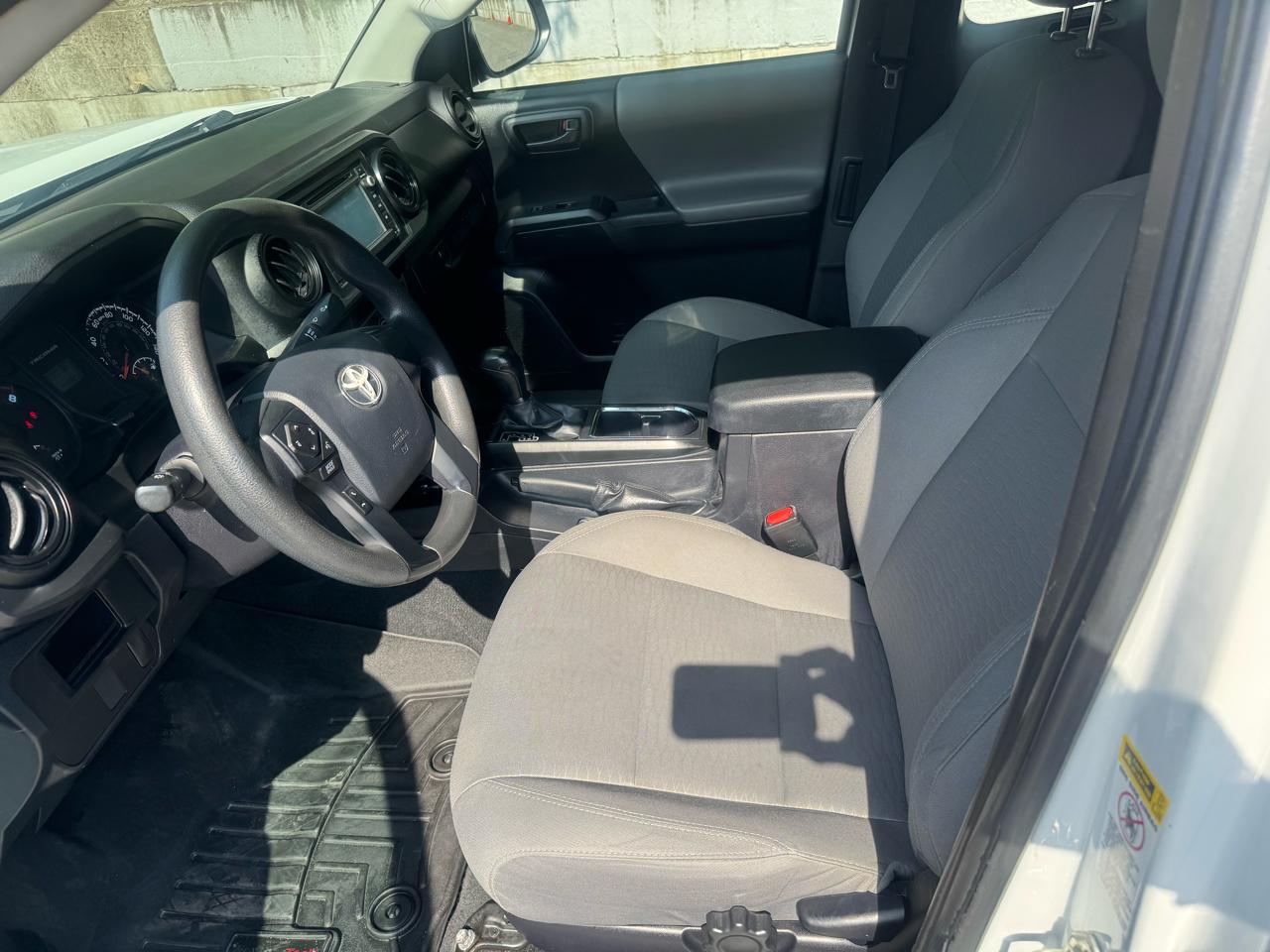 Toyota Tacoma SR5 Access Cab I4 6AT 2WD 2017