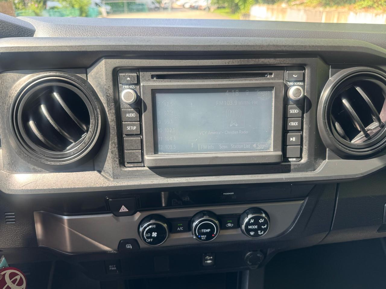 Toyota Tacoma SR5 Access Cab I4 6AT 2WD 2017