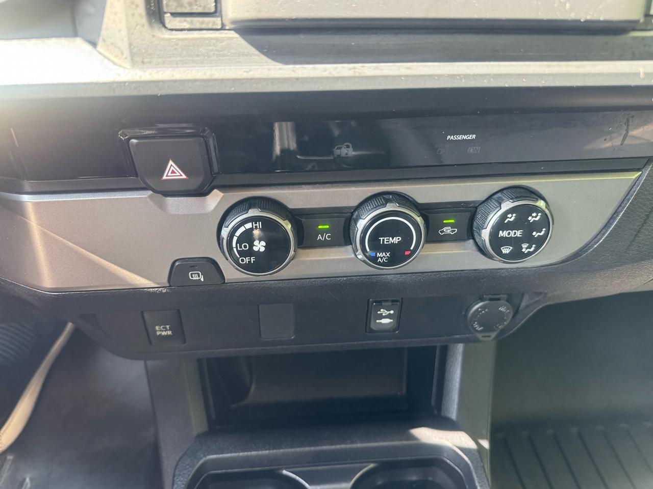 Toyota Tacoma SR5 Access Cab I4 6AT 2WD 2017
