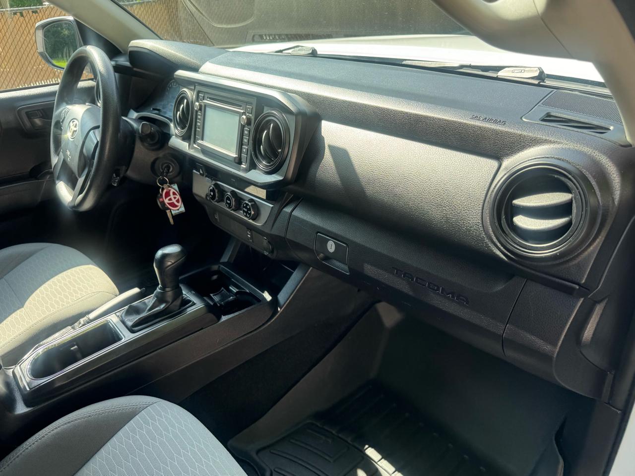 Toyota Tacoma SR5 Access Cab I4 6AT 2WD 2017
