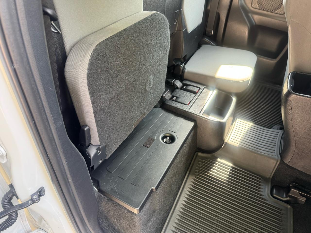 Toyota Tacoma SR5 Access Cab I4 6AT 2WD 2017