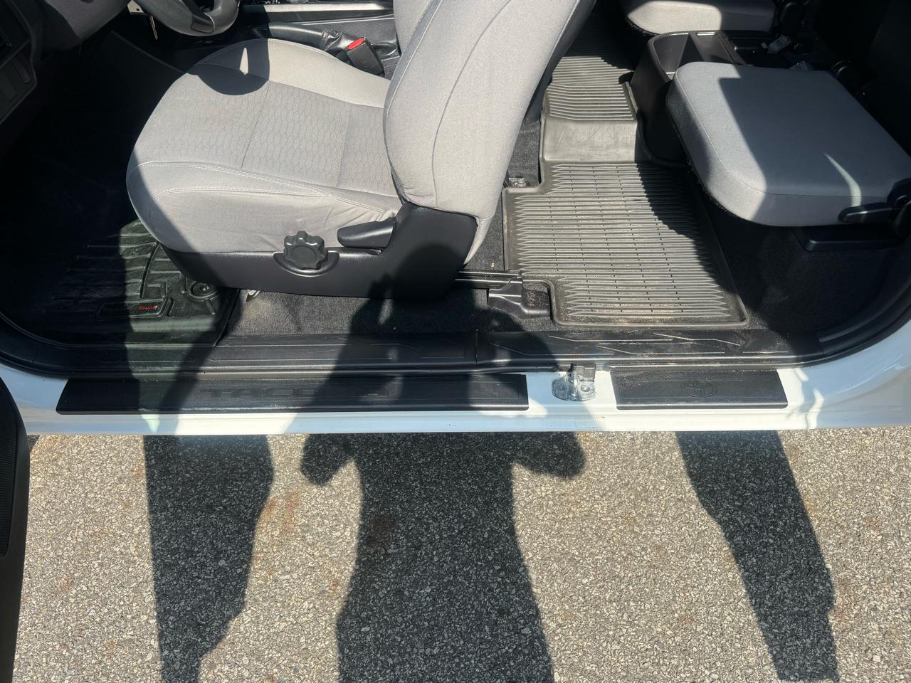 Toyota Tacoma SR5 Access Cab I4 6AT 2WD 2017