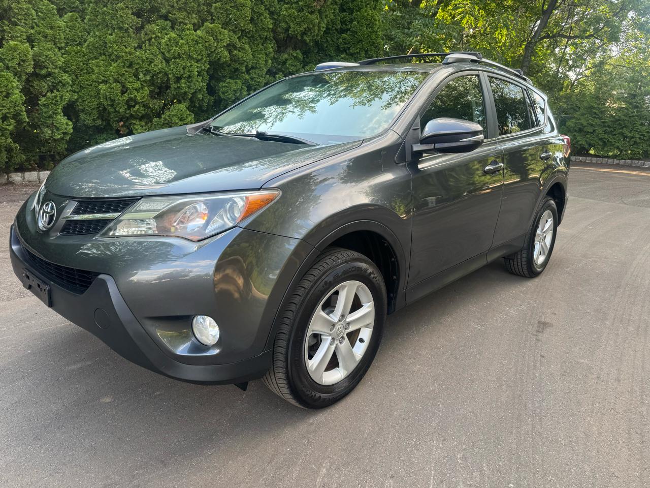 Toyota RAV4 XLE AWD 2013