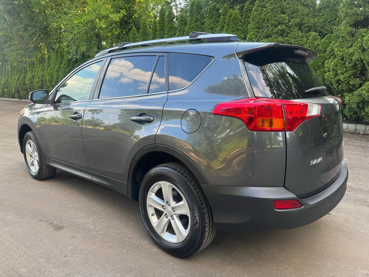 Toyota RAV4 XLE AWD 2013