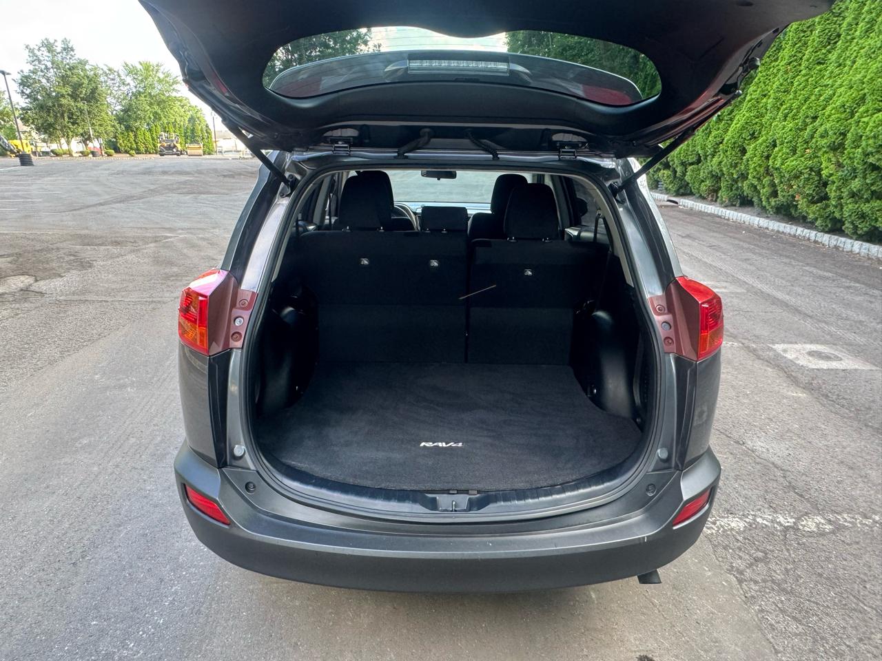 Toyota RAV4 XLE AWD 2013