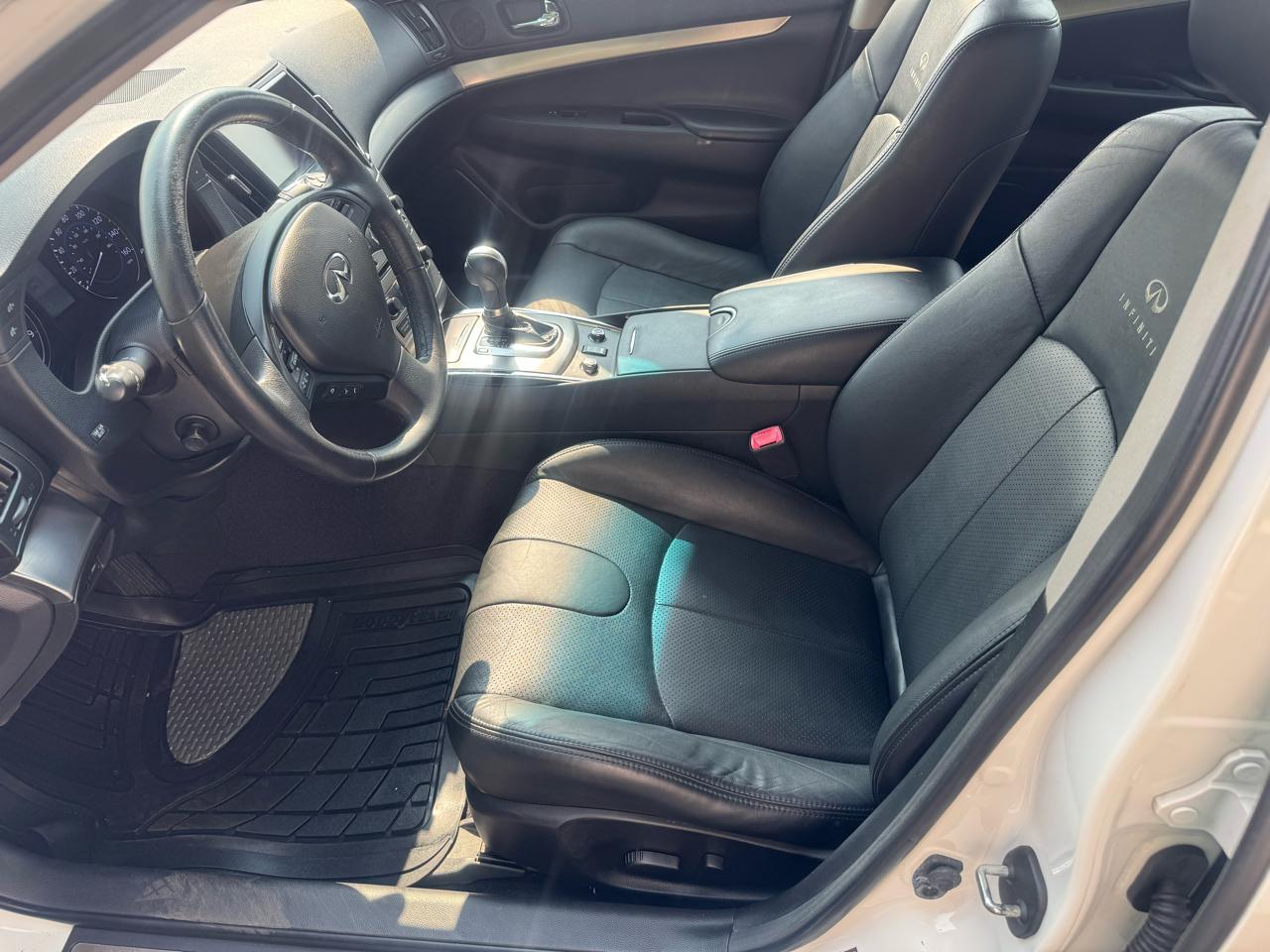 Infiniti G Sedan 37x AWD 2013