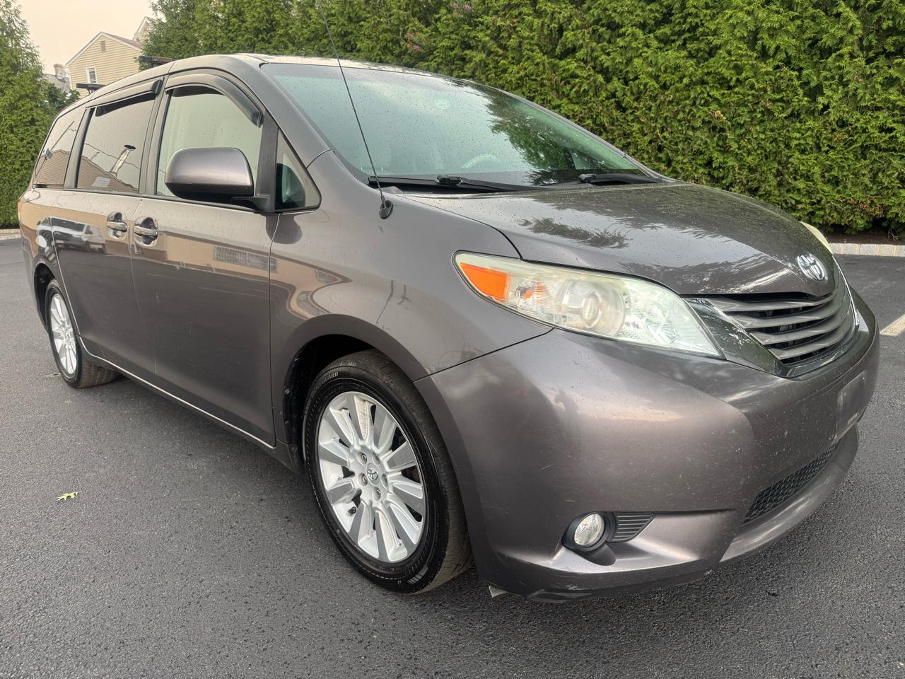 2014 Toyota Sienna
