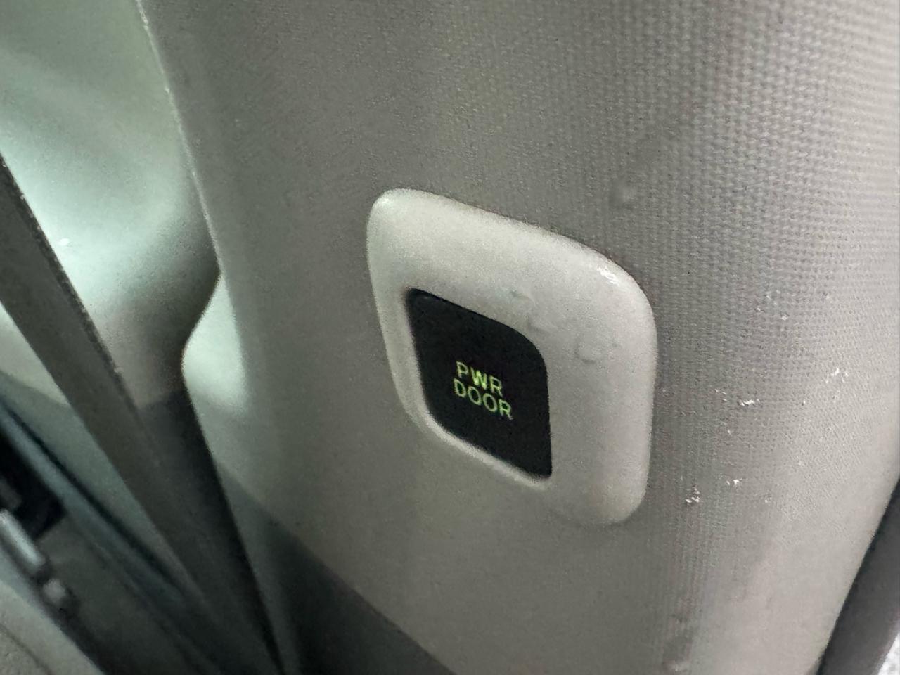 Toyota Sienna Limited AWD 7-Passenger V6 2014