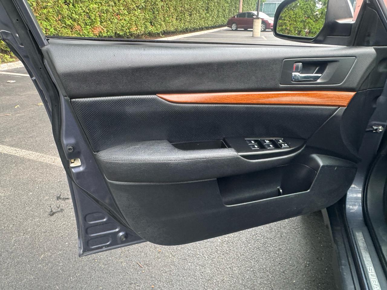 Subaru Outback 2.5i Limited 2014