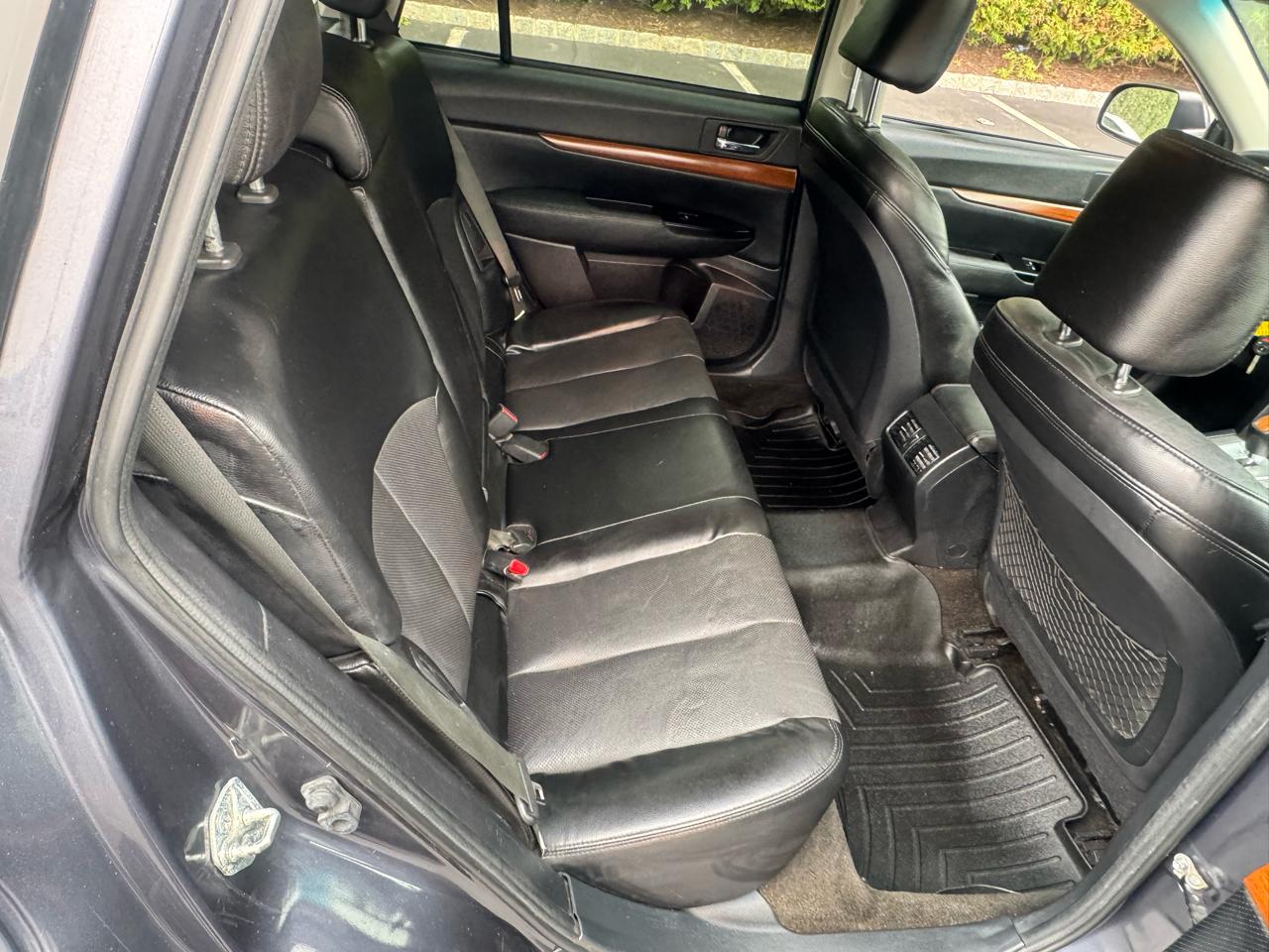 Subaru Outback 2.5i Limited 2014
