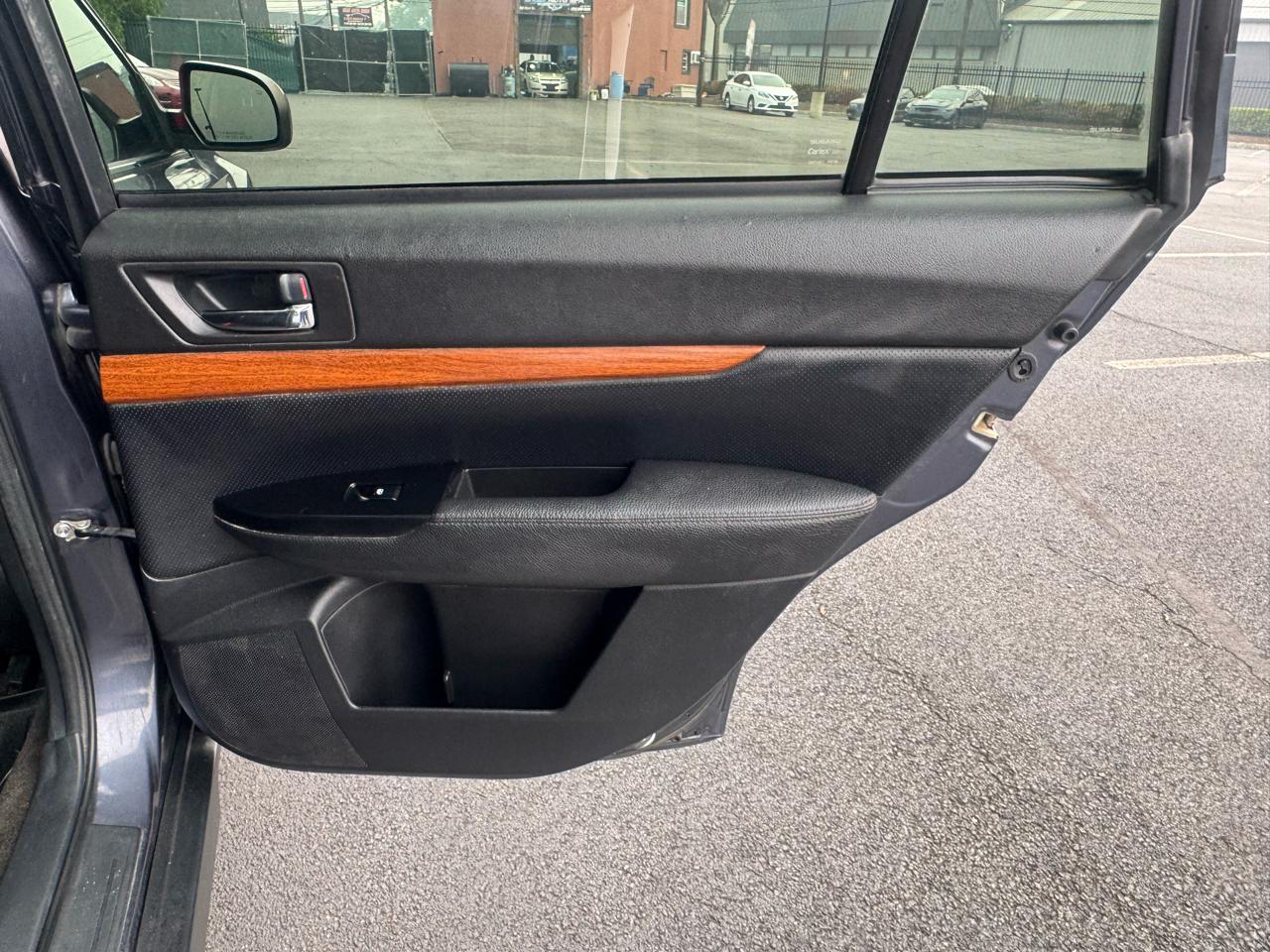 Subaru Outback 2.5i Limited 2014