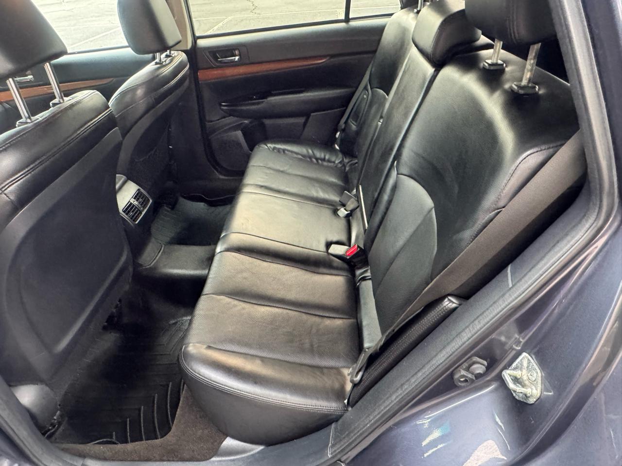Subaru Outback 2.5i Limited 2014