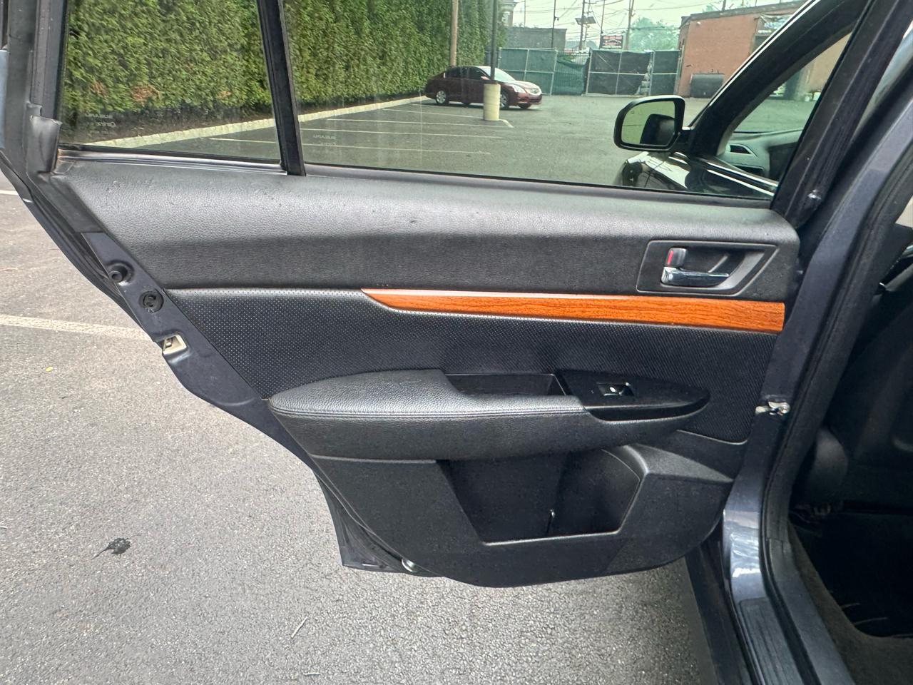 Subaru Outback 2.5i Limited 2014