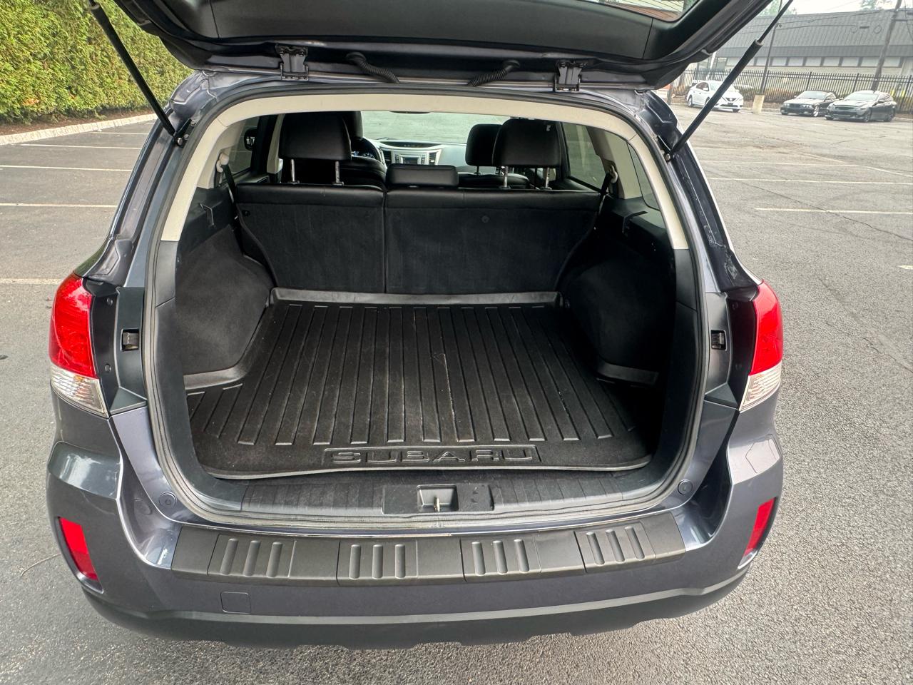 Subaru Outback 2.5i Limited 2014