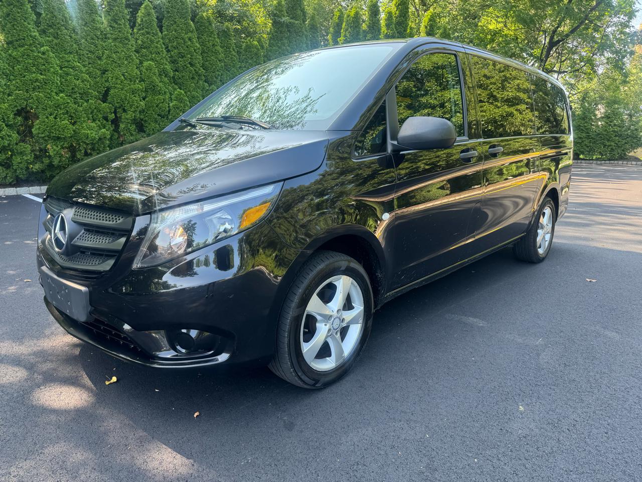 Mercedes-Benz Metris Passenger Van 2017