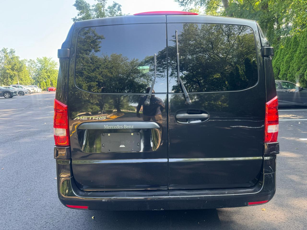 Mercedes-Benz Metris Passenger Van 2017