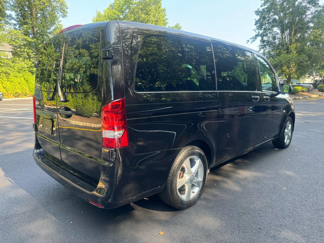 Mercedes-Benz Metris Passenger Van 2017