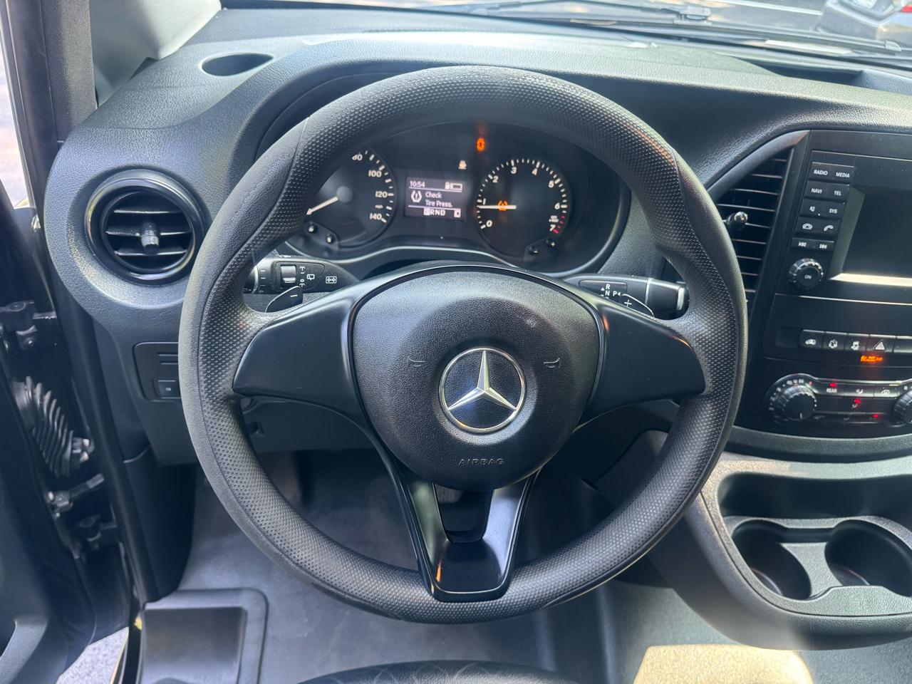 Mercedes-Benz Metris Passenger Van 2017