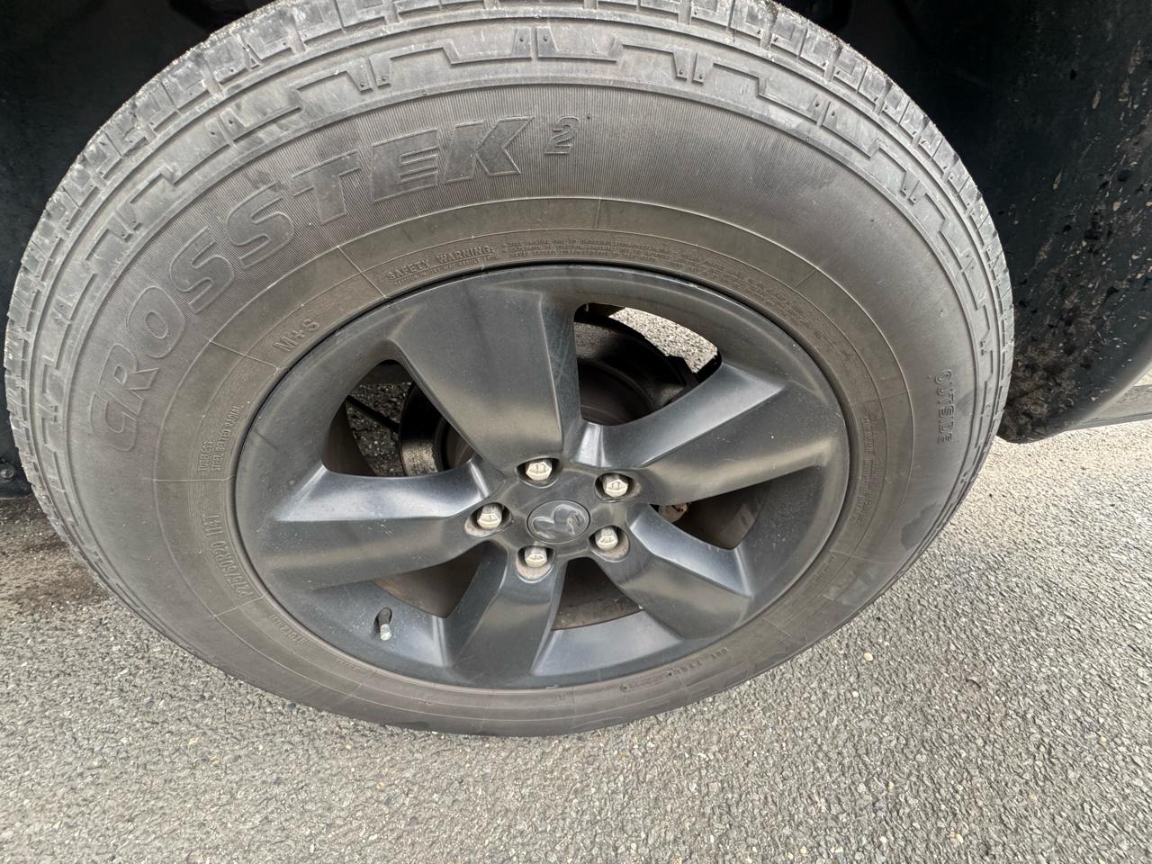 RAM 1500 4WD Crew Cab 140.5" Express 2017