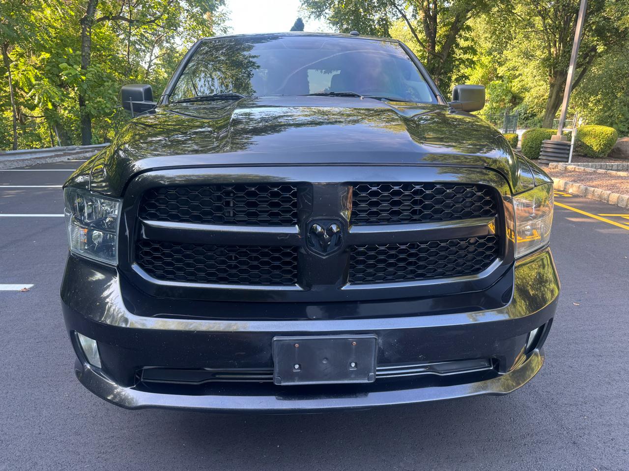 RAM 1500 4WD Crew Cab 140.5" Express 2017