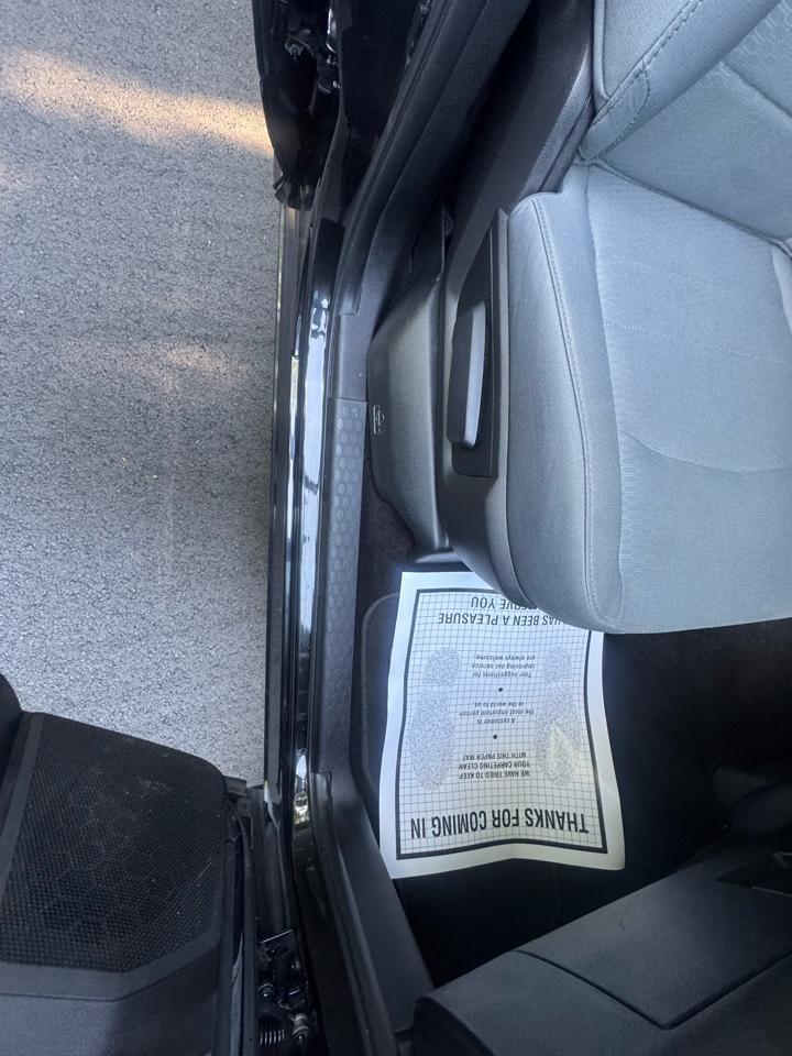 RAM 1500 4WD Crew Cab 140.5" Express 2017