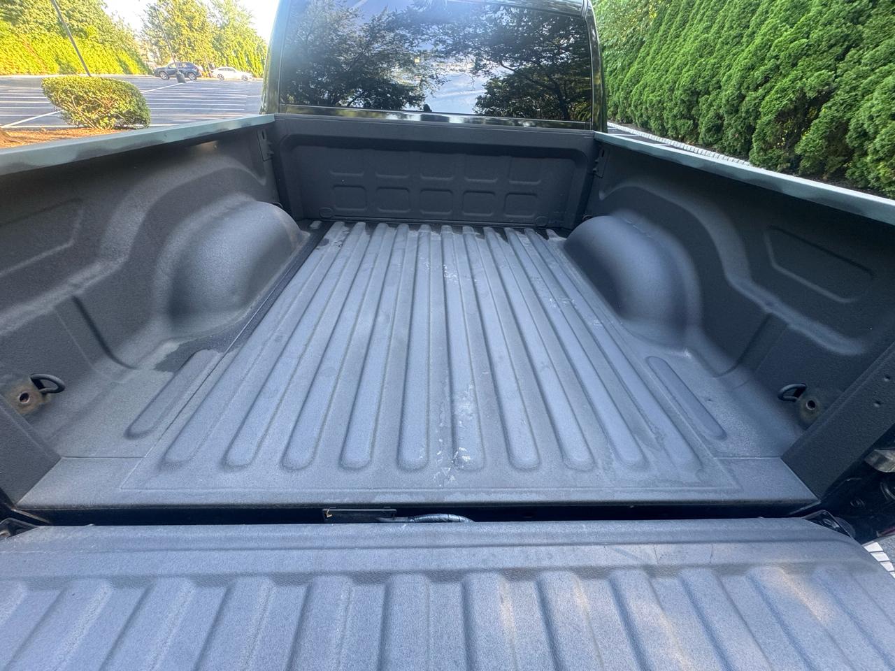 RAM 1500 4WD Crew Cab 140.5" Express 2017